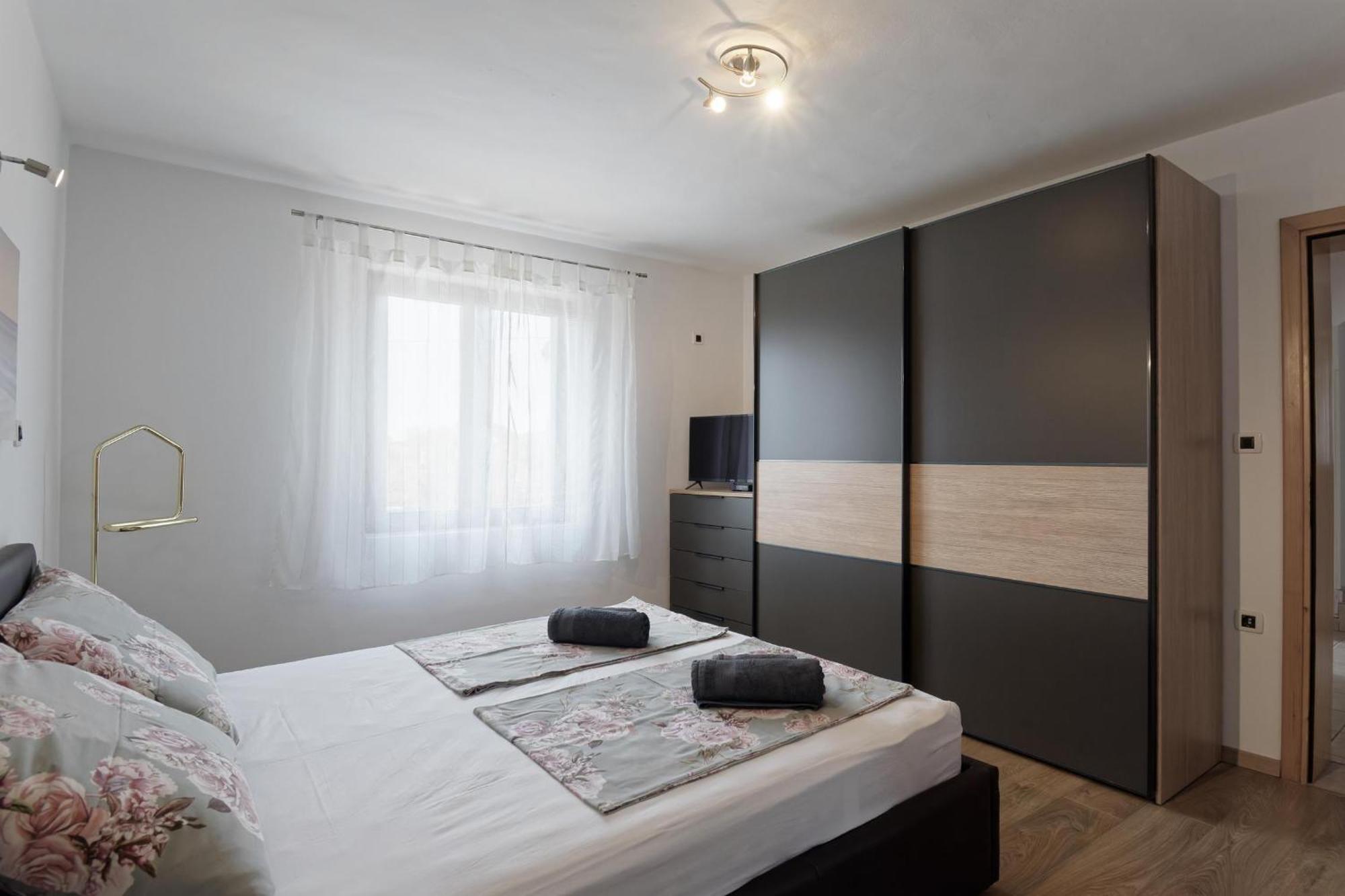 Apartment Larissa By Rent Istria Višnjan Eksteriør billede