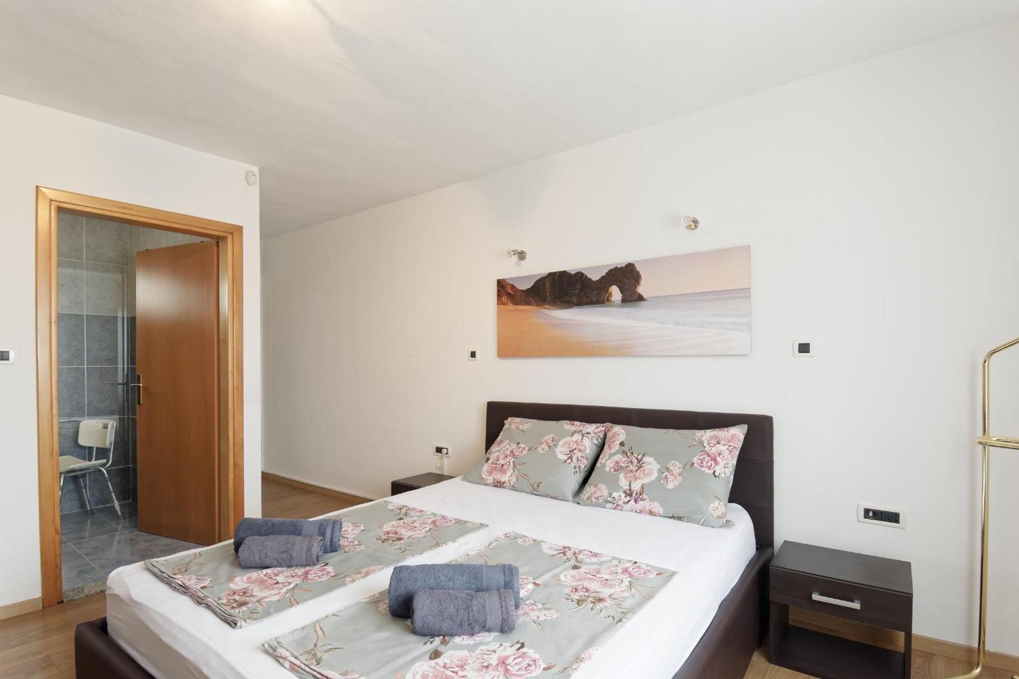 Apartment Larissa By Rent Istria Višnjan Eksteriør billede