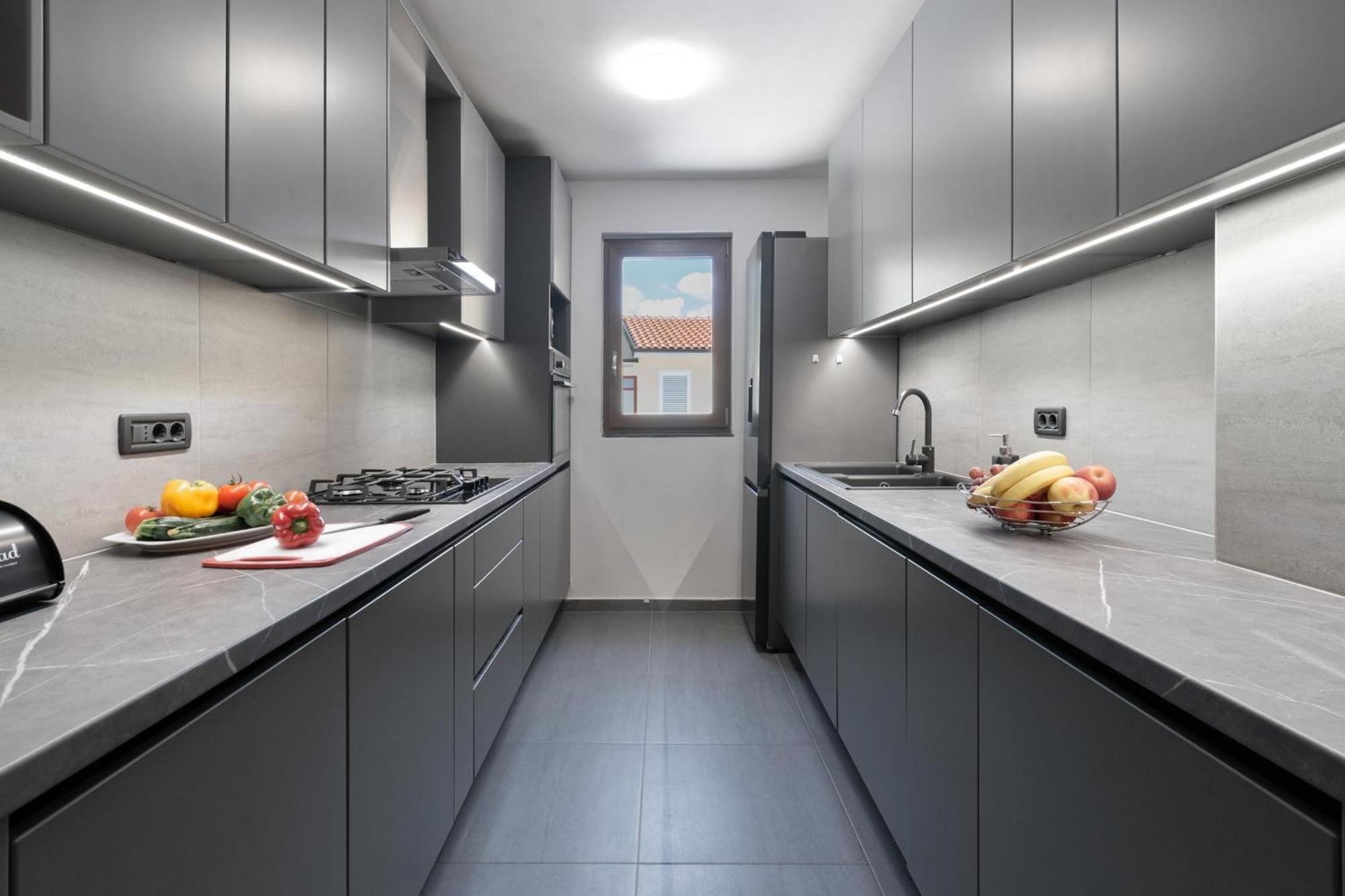 Apartment Larissa By Rent Istria Višnjan Eksteriør billede